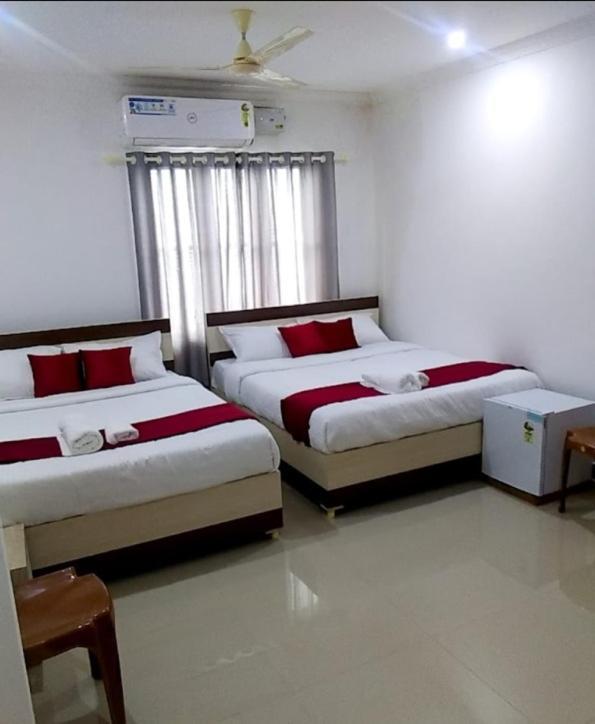 Tharavad Residency Hotel Iritti Kültér fotó